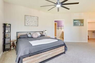 Сельский дом Spacious Brighton Home W/ Game Room + Fire Table!