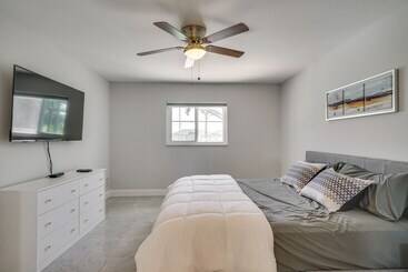 Dom wiejski Furnished Lanai + Pool: Sunlit Cape Coral Getaway!