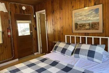 Mökkimajoitus Casey S Cabins