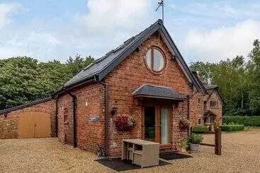 Charming 2 Bed Cottage, Beautiful Views, Knutsford