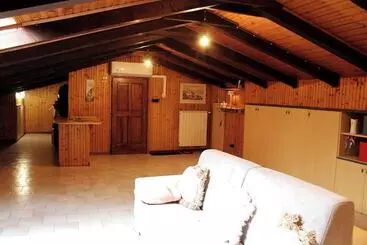 Nido Tra Le Stelle E Il Blu