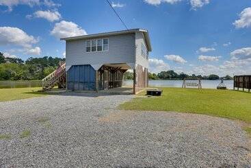 Cabane Lakefront Alabama Escape W/ Boat Dock & Fire Pit!