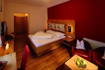 ホテル Almgut Mountain Wellness