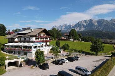 Hotel Café Perner