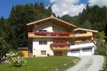 בית מלון כפרי Haus Waldblick