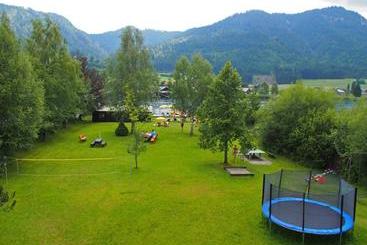 בית מלון כפרי Knaller Möd