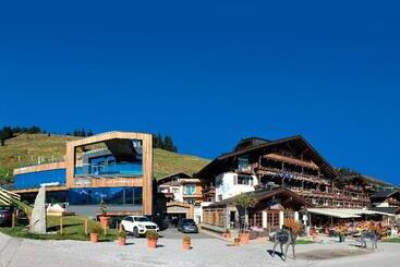 ホテル My Alpenwelt Resort
