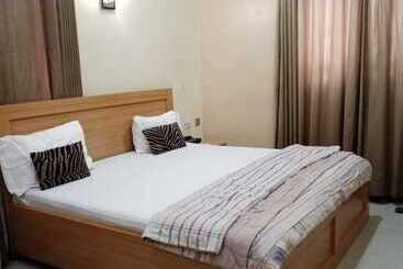 Gyeuti Citi Hotel And Suites