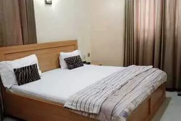 Gyeuti Citi Hotel And Suites