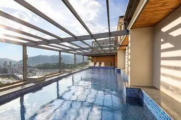 هتل Days Inn By Wyndham Dali Erhai Park