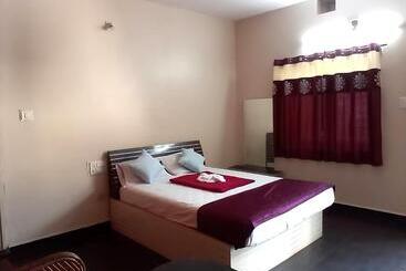 Отель Sea View Beach Stay