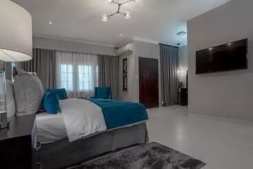 アパートホテル Alvanti Residences