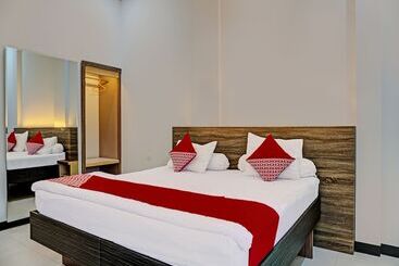 Collection O 92152 Hotel The Wong