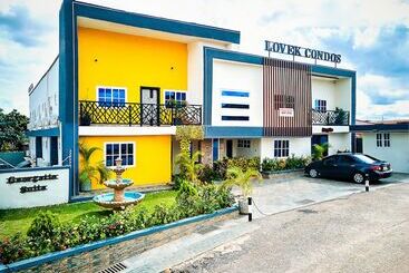 公寓式酒店  Lovek Condos