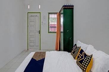 호텔 Spot On 92449 Libersa Homestay Syariah