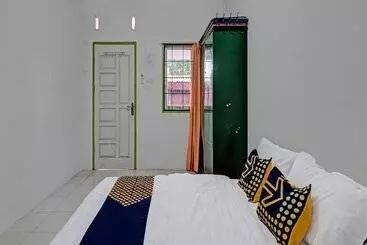 ホテル Spot On 92449 Libersa Homestay Syariah