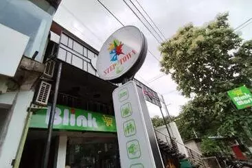 ホテル Ambula Food Court