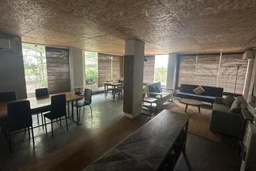 בית מלון כפרי True North Apart