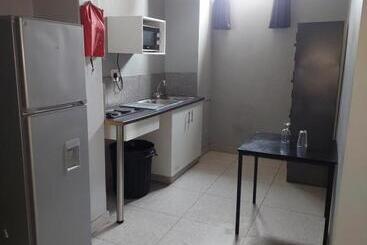 هتل آپارتمان Enterprise Building