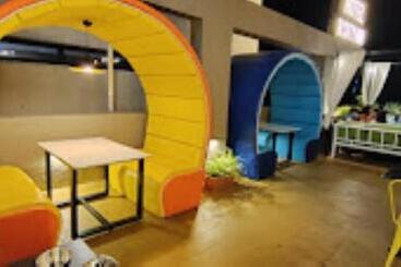 هتل R City Inn Rajkot