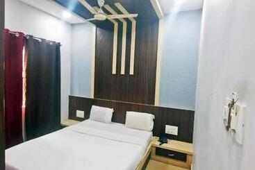 ホテル Staymaker Juju Residency