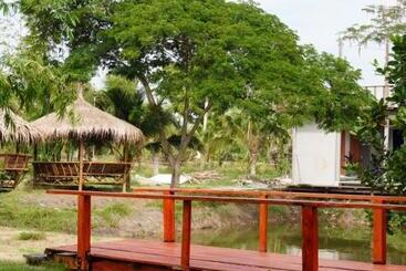 ชีวาวิลล์ ฟาร์มสเตย์   Cheewavill Farmstay