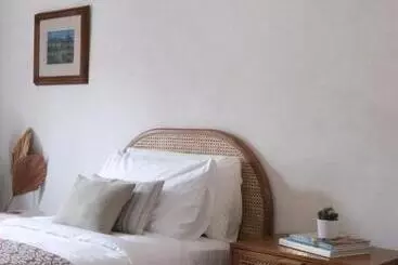 ホテル La Zarene Suites