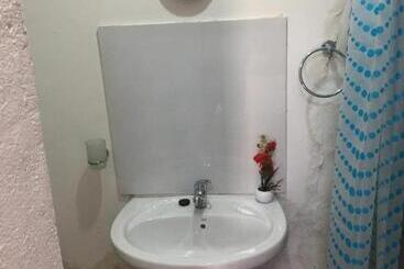 פנסיון Eb Lodge