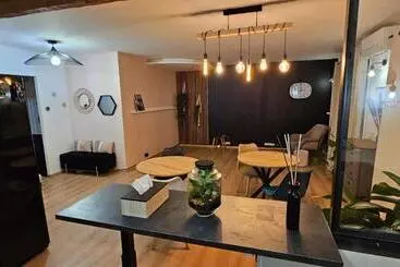 Majatalo Maison Des Voyageurs Cerise   Paris Orly