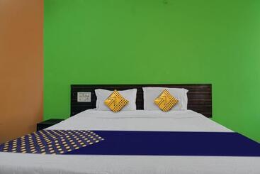 Spot On Hotel Akash Lodge