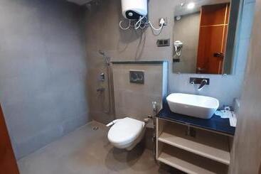 Отель Blest Park