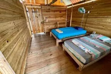 アパートホテル Cabañas Sobre El Mar En Guna Yala