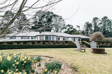 Отель Aubisque, Exeter