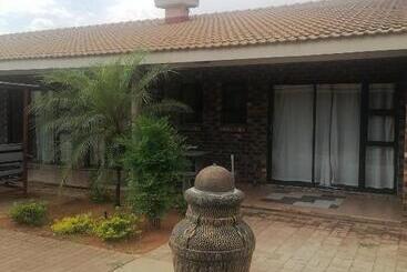 فندق The Wild Pig Lodge