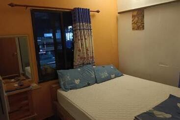 פנסיון หอพักบ้านชูใจ