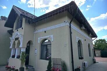 Pension (Hôtel basse catégorie) Perfect Villa Ploiesti