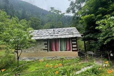 Resort The Great Escape A Jibhi Paradise