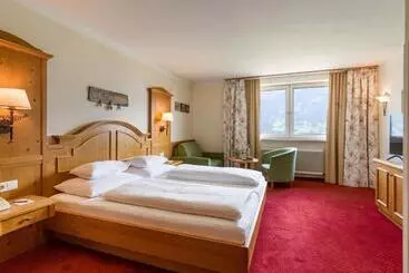 Hotel Waldfriede   Der Logenplatz Im Zillertal