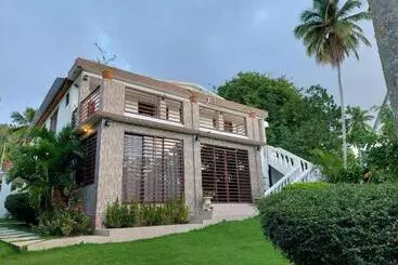 Bed and Breakfast Complejo Villa Las Palmeras Piscina, Billar, Jardín, Bbq @drvacationsrental