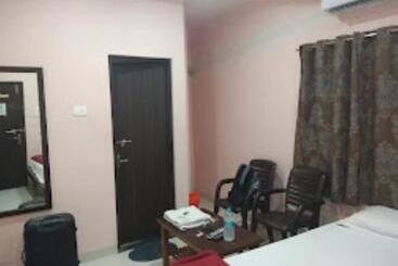 Отель Jai Palace Wardha