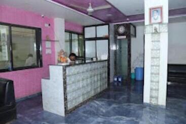 Hotelli Kewal Inn Jalgaon