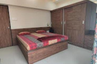 Hotel Monarch Holidays,nashik