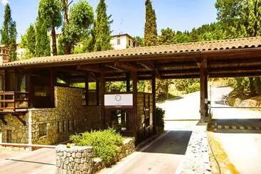 ホテル Surrounded By Tuscan Nature In Barga, Breakfast Included