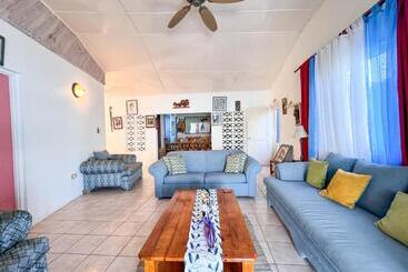 پانسیون Unforgettable Villa