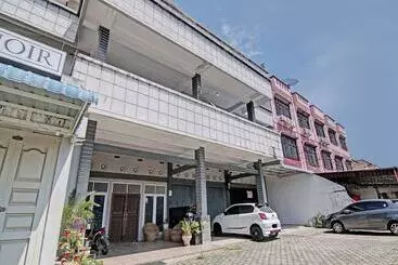 Hotel Oyo 93325 Bagus Jaya Syariah