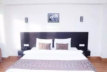 Roomshala Bhumzang Hotel   Amazing View