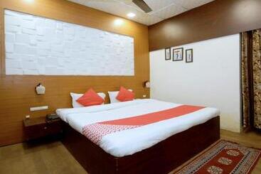 호텔 E Square Jabalpur Mp