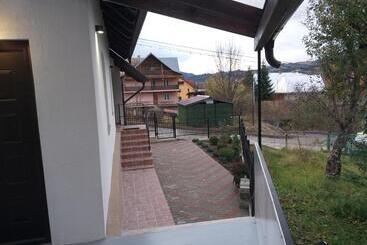 پانسیون Luxury Runk House