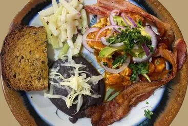 Zandoyo Bed & Breakfast