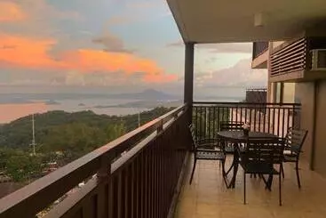 Aparthotel Balaico @ Tagaytay11f/2br + Huge Balcony Taal View